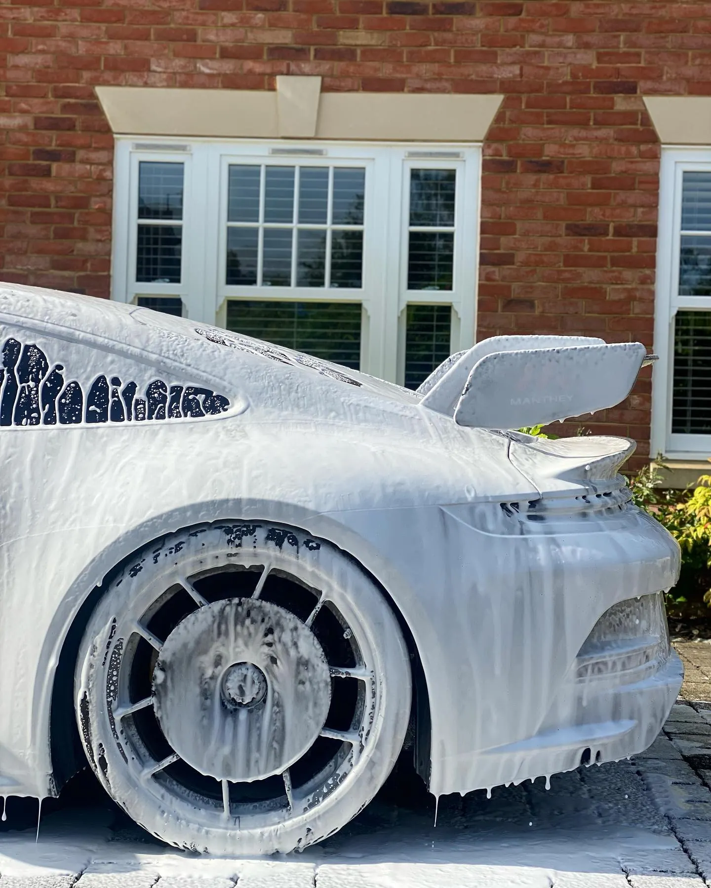 Porsche 911 snow foam pre-wash